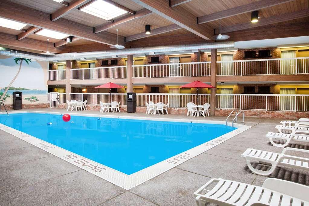 Wyndham Garden Ankeny Hotel Facilities photo