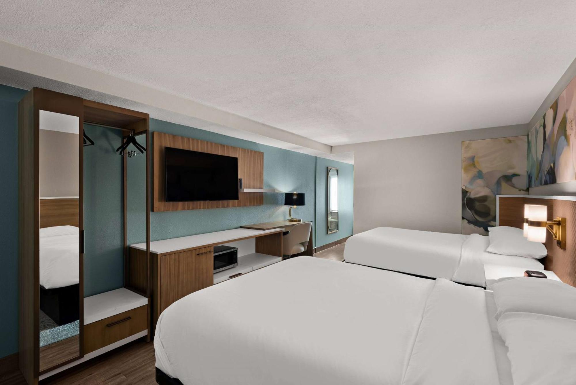 Wyndham Garden Ankeny Hotel Exterior photo