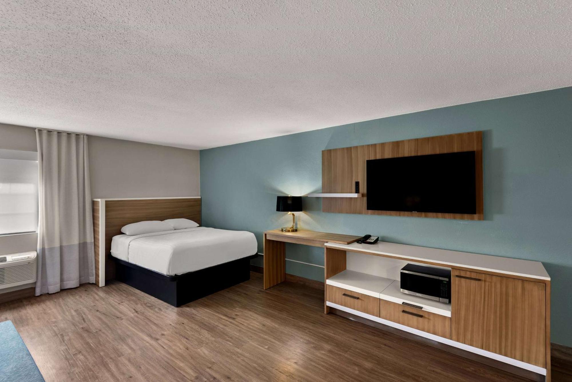 Wyndham Garden Ankeny Hotel Exterior photo