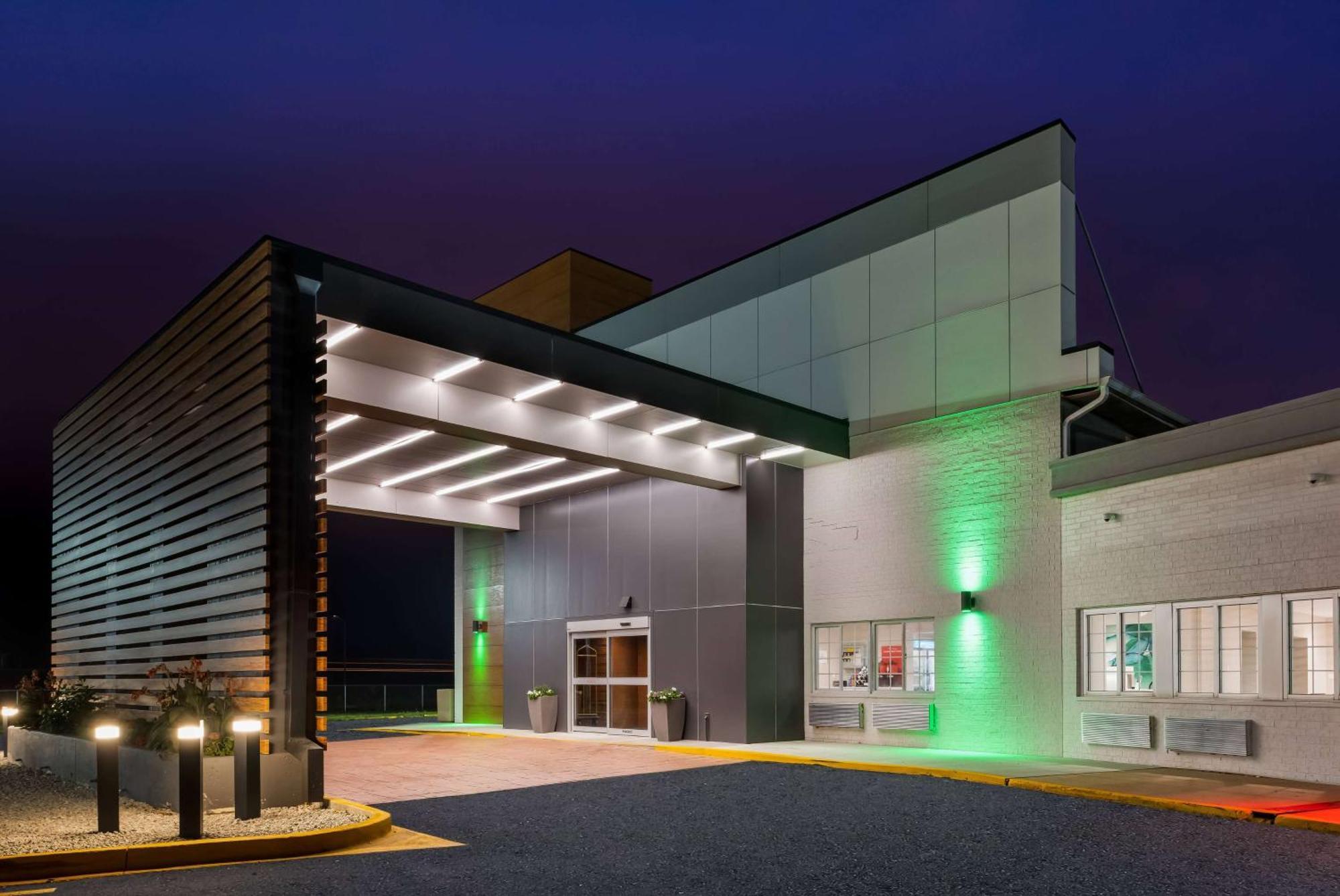 Wyndham Garden Ankeny Hotel Exterior photo