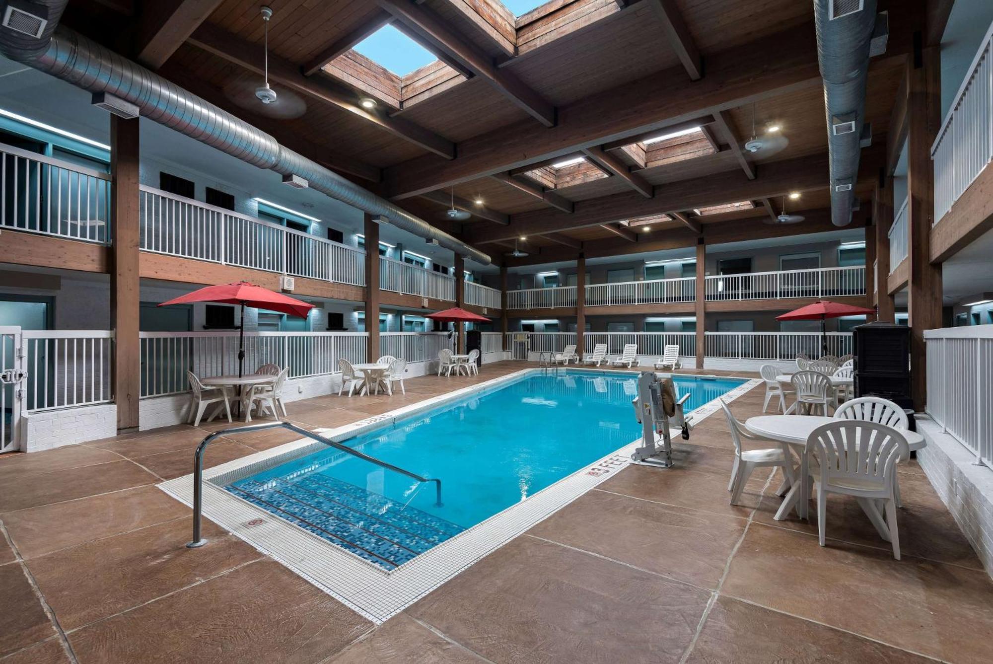 Wyndham Garden Ankeny Hotel Exterior photo