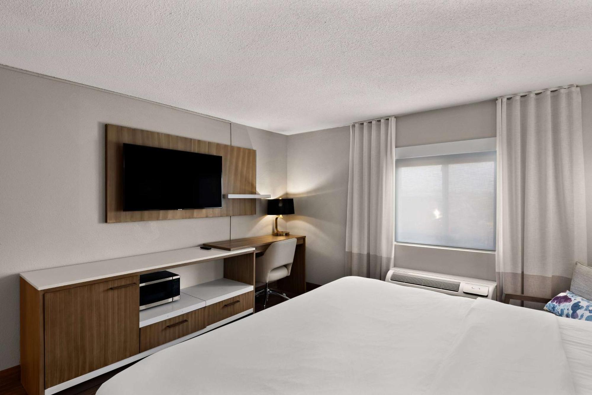 Wyndham Garden Ankeny Hotel Exterior photo